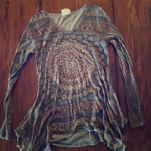 Long beautiful detailed long sleeved shirt